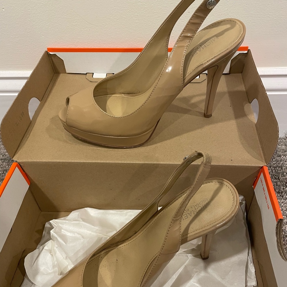 High heels - Picture 2 of 6